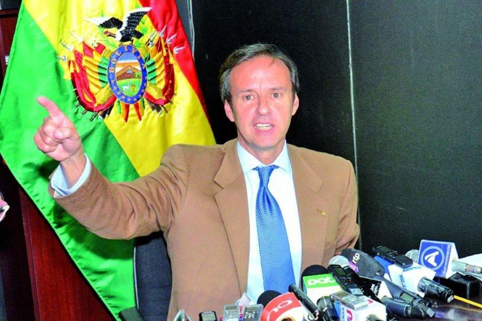 Tuto se reunirá con el vicepresidente de EE.UU.  para darle "Libro del mar"