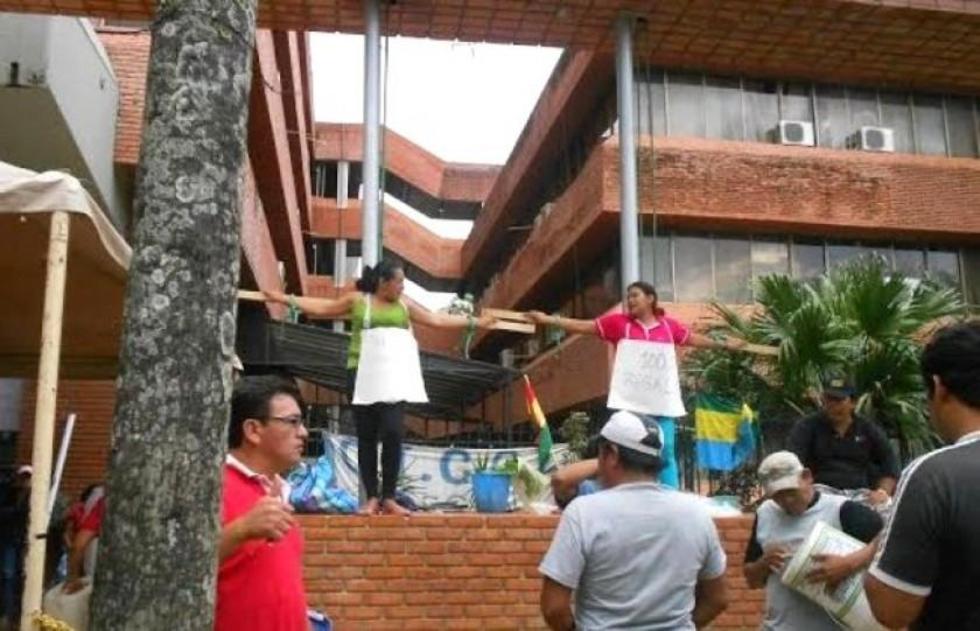 Chiquitanos radicalizan protestas contra el Gobernador de Santa Cruz con huelga de hambre
