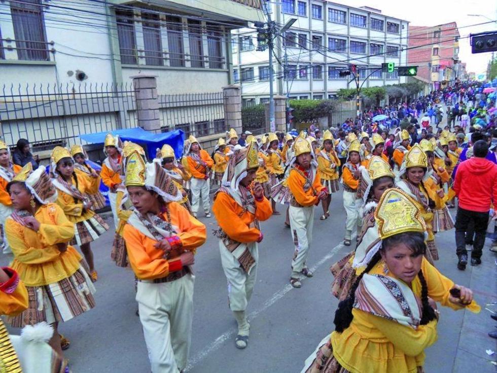 Resaltan ayer los bailes nacionales