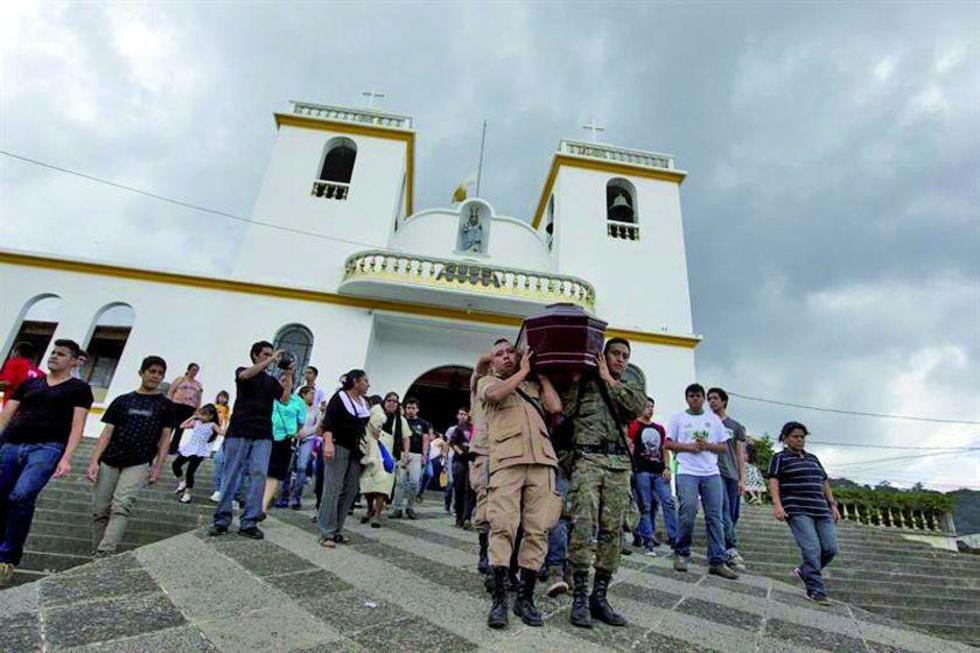 Tras el alud de tierra en Guatemala los muertos ya superan el centenar