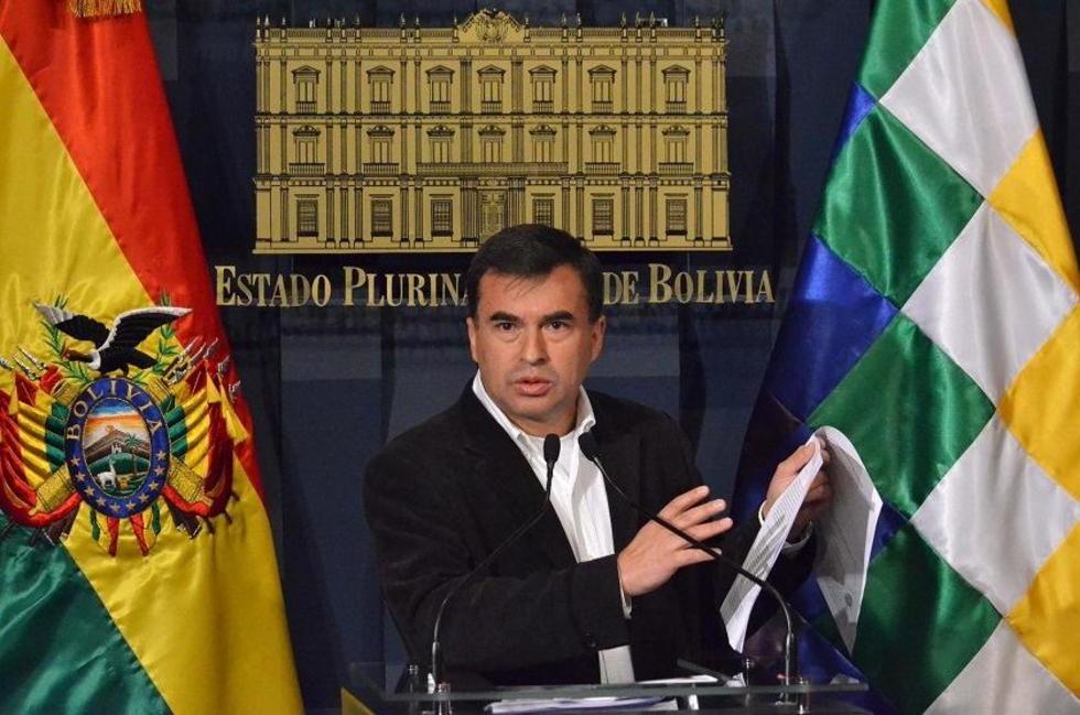 Autores de libro de WikiLeaks niegan plan para asesinar a Evo Morales