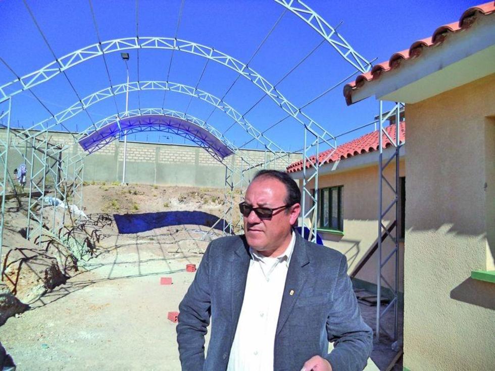 Construyen pequeño parque en la cárcel