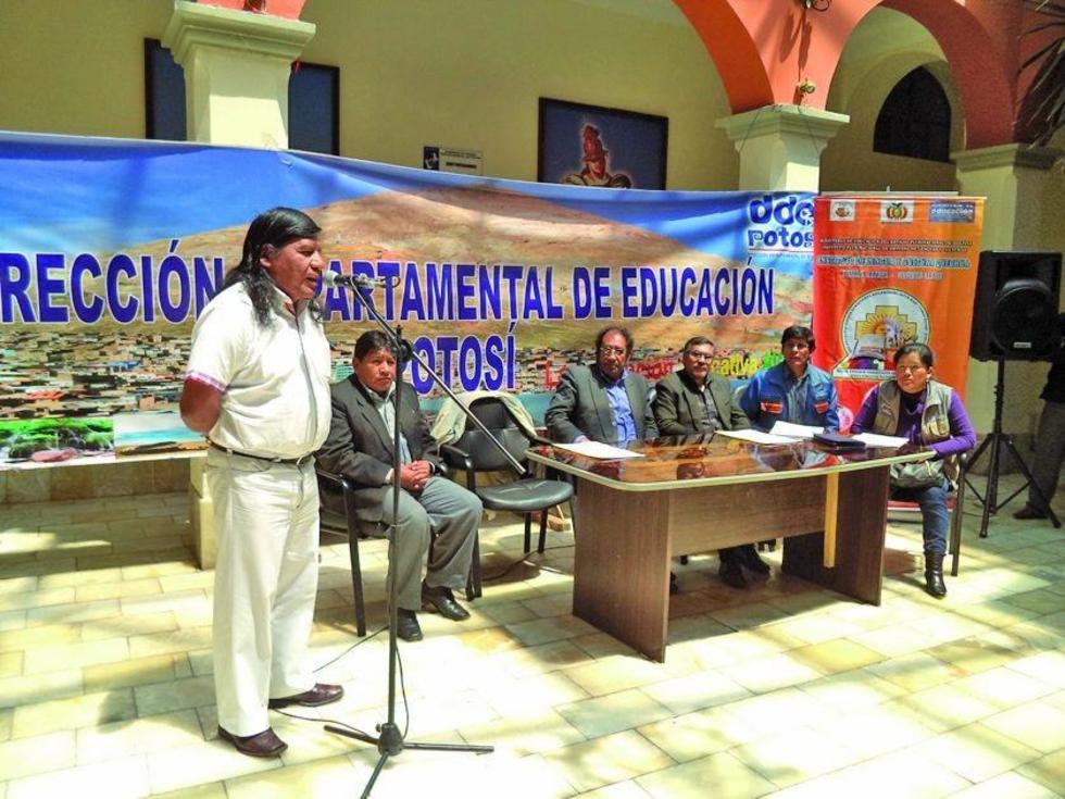 Betanzos e Instituto quechua firman pacto