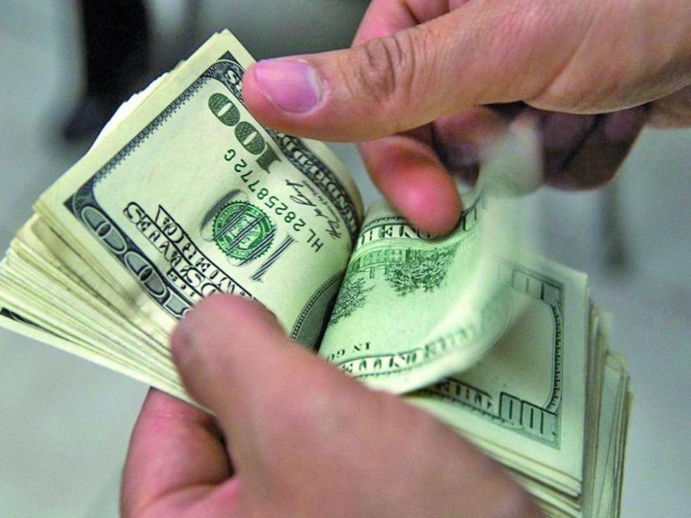 Según el BCB reservas caen 900 millones de dólares en diez meses