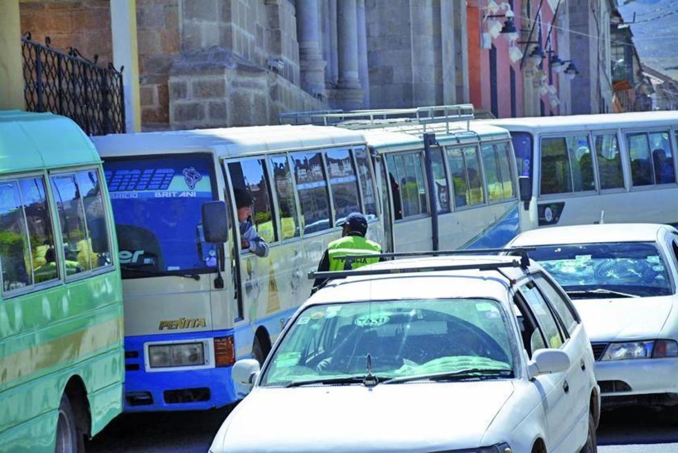 Piden presidente del transporte en Potosí