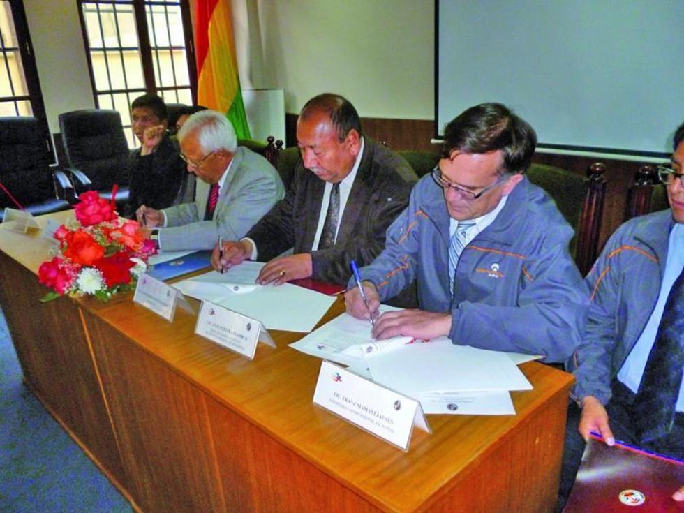 Alumnos podrán practicar en el INE