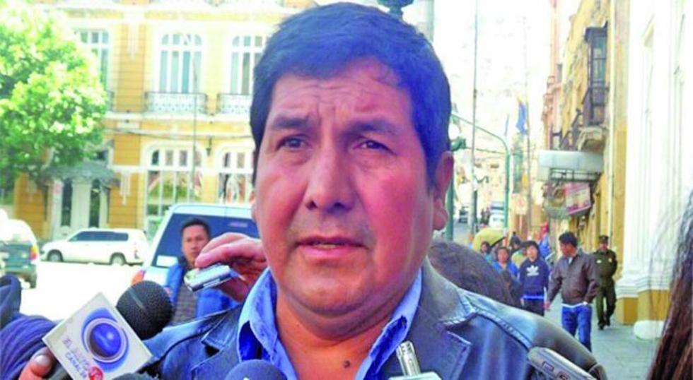 Diputado se aleja de UD y está “satisfecho” de apoyar al SÍ