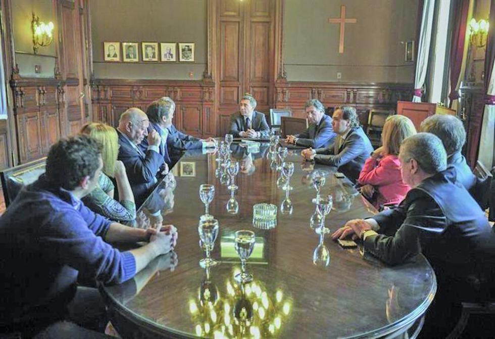 Partidos buscan alejar el fantasma del fraude en comicios argentinos