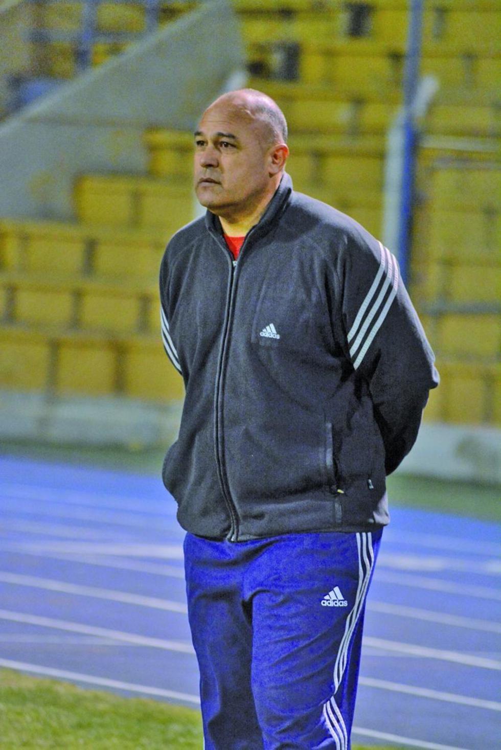 Real Potosí deja fuera al técnico Richard Preza