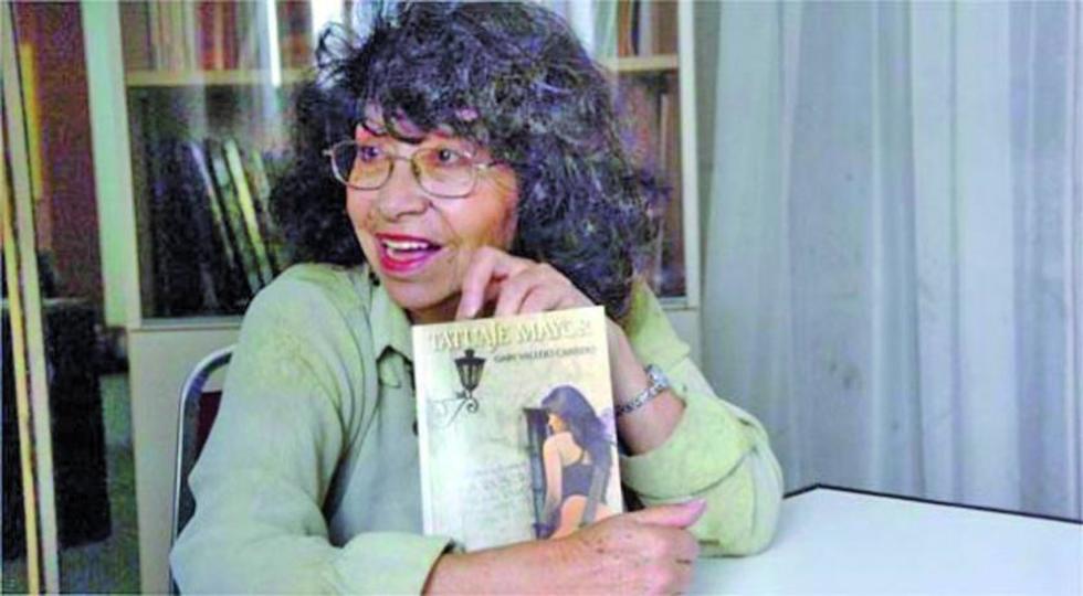 Postularían a Gaby Vallejos para el premio Cervantes
