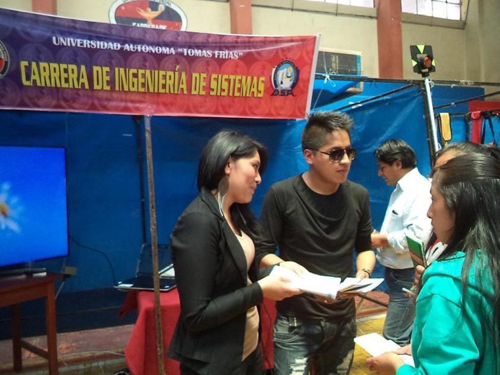 Concluye la expo feria universitaria