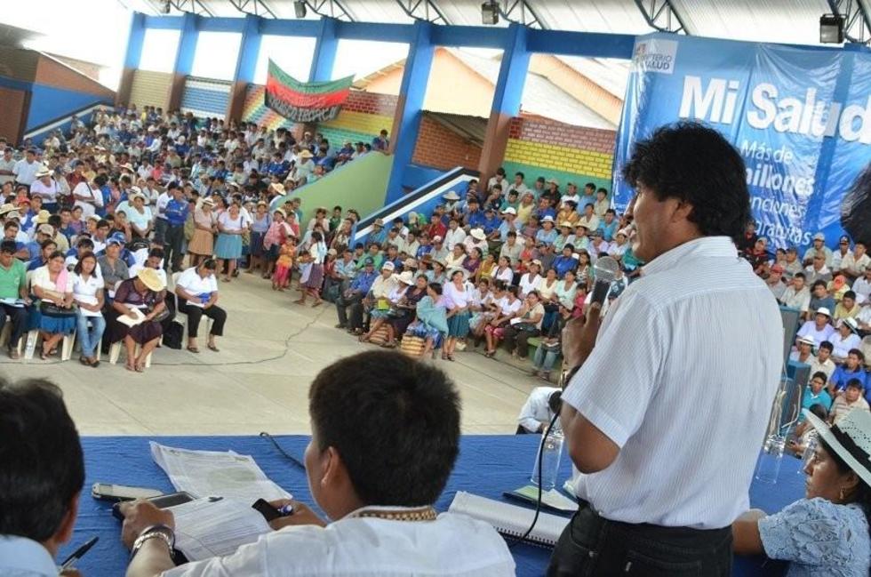 Evo pide a políticos de la derecha que se sometan al referendo constitucional  