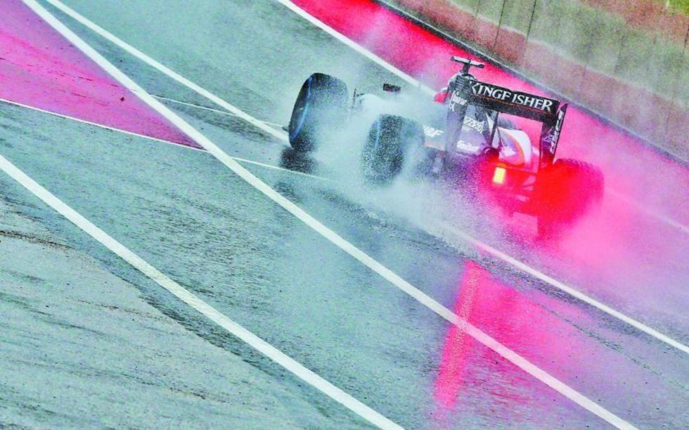 Aplazan la clasificación de F-1 por lluvia 