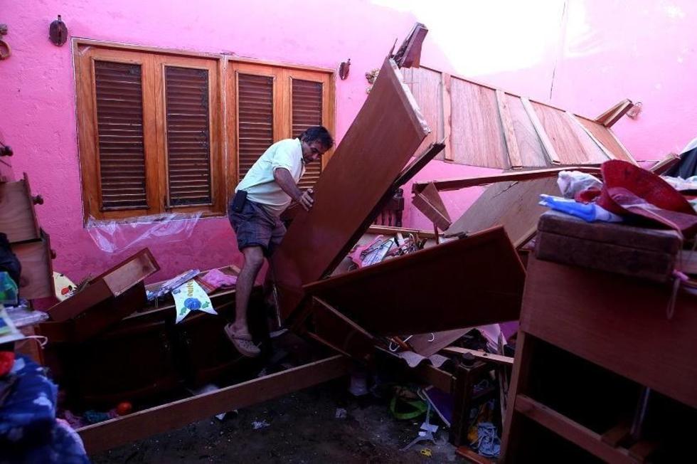 México: Unas seis personas mueren en varios accidentes por el huracán Patricia 