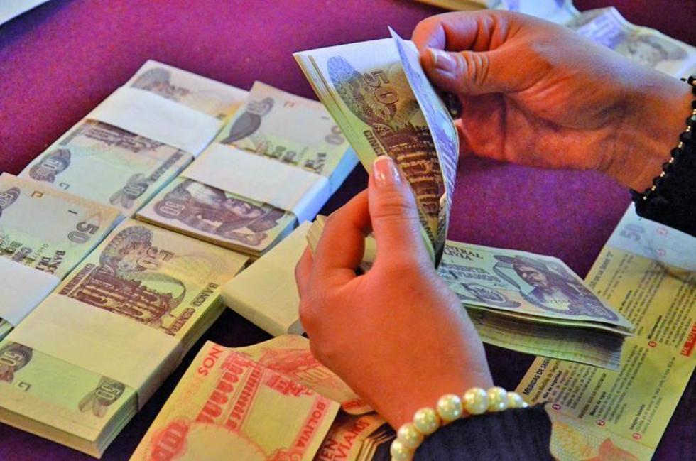 El Gobierno del MAS usó Bs 4.4 millones en viajes de dirigentes