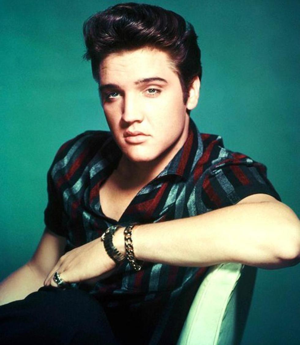 Priscilla lleva otros objetos de Elvis a una muestra