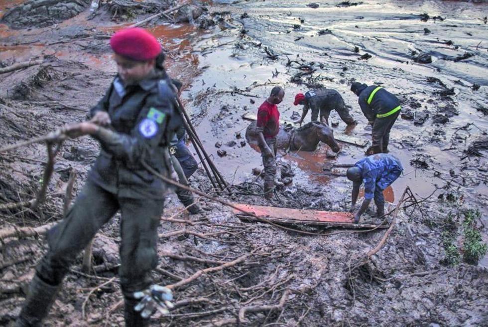 Una avalancha de barro  sepulta siete distritos y  deja 530 damnificados