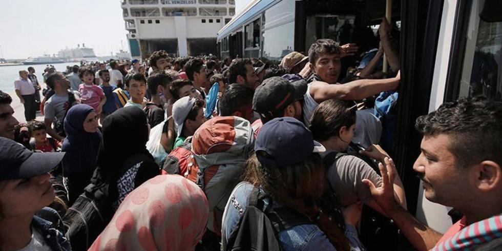 Cientos de migrantes son rescatados frente a las islas griegas orientales