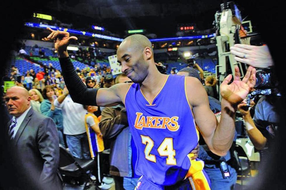 Kobe Bryant se despide de los Ángeles Lakers 