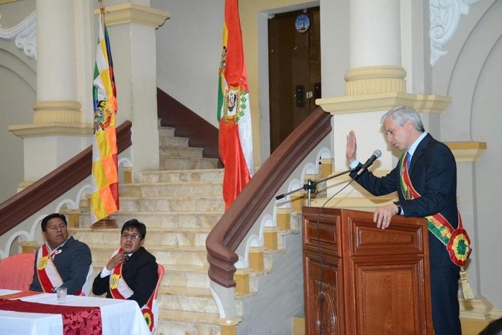 Álvaro pide disculpas al pueblo potosino pero critica a los cívicos