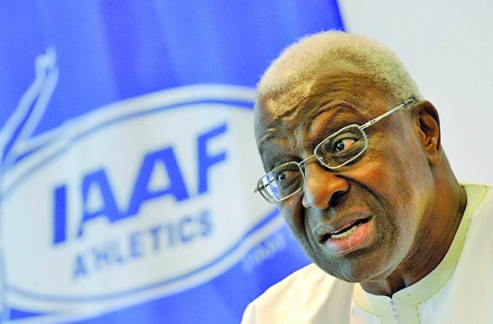 El COI suspende a Lamine Diack 
