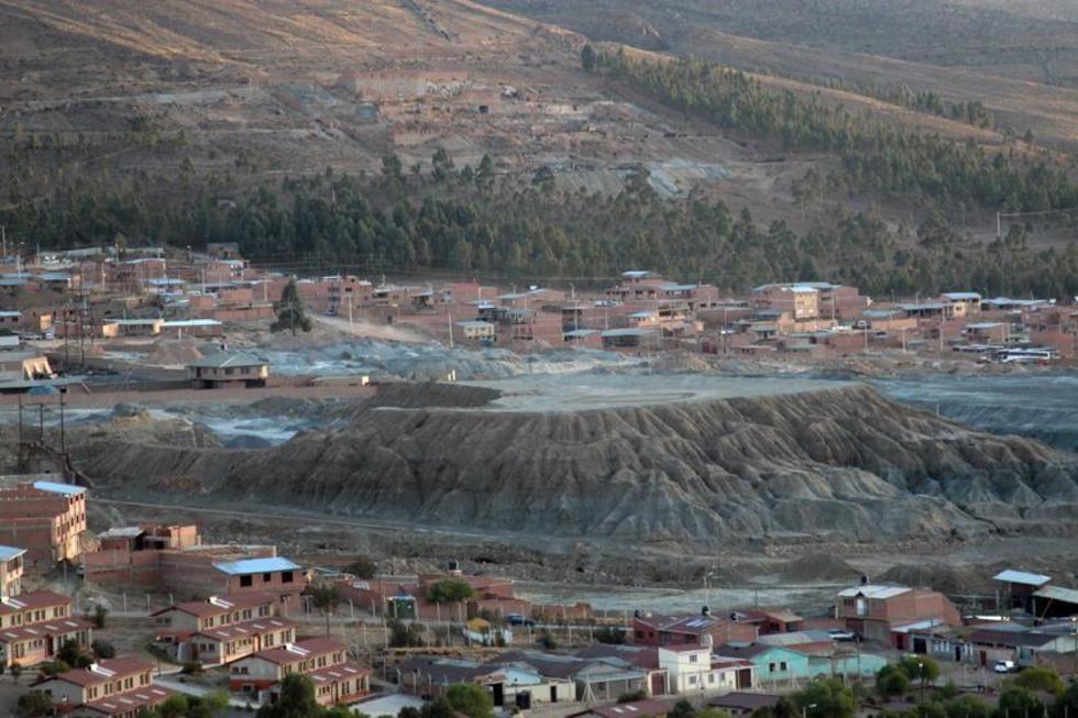 Cantumarca está en emergencia por la salida de colas del dique