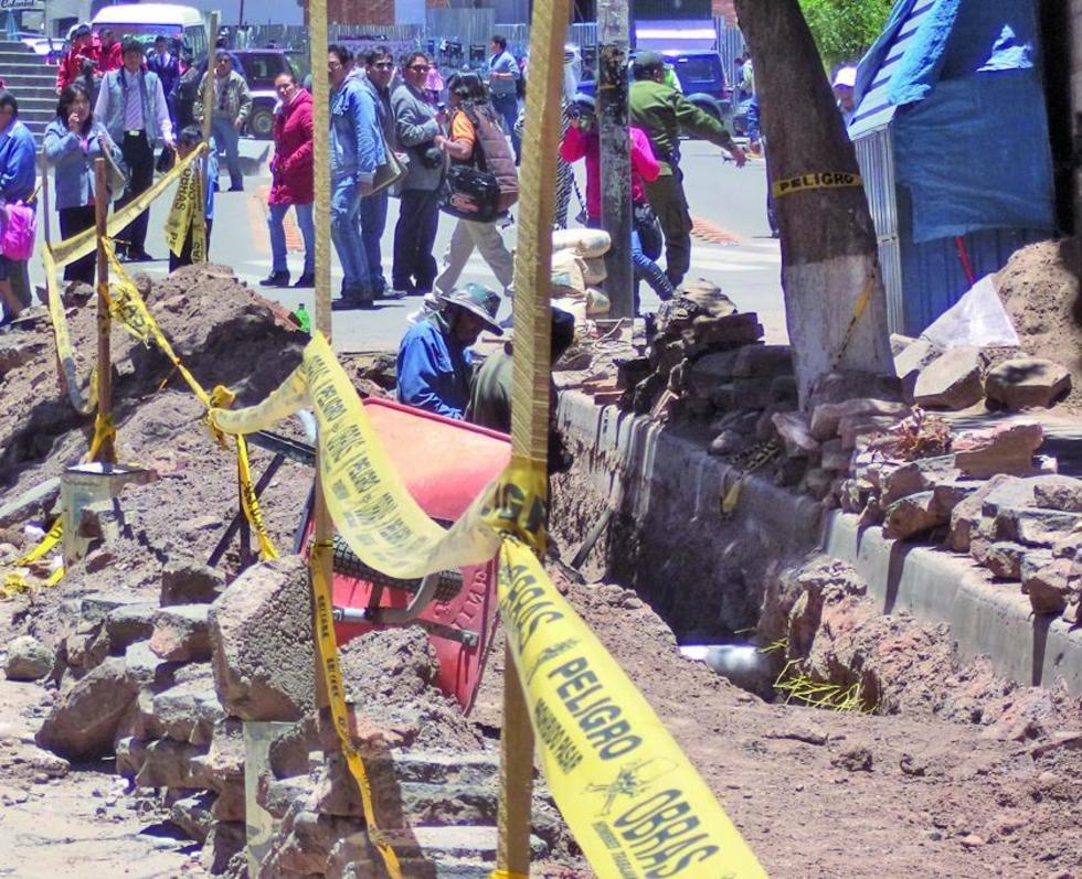 Los trabajos siguen en calle Ayacucho