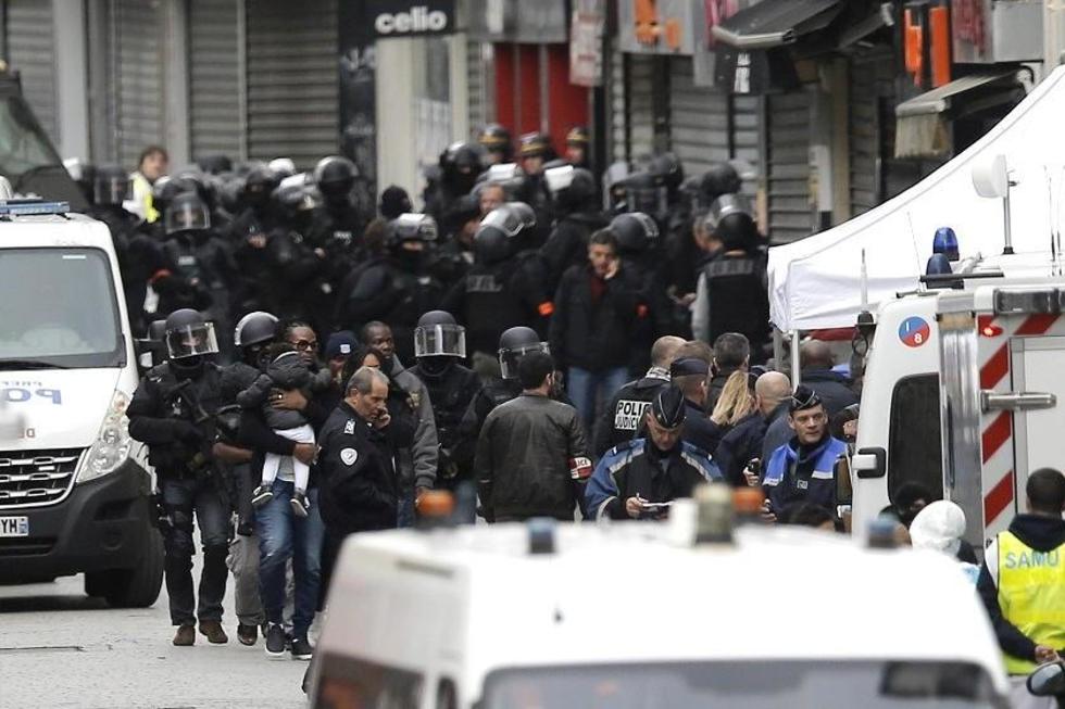 Francia confirma 2 muertos, 25 detenidos y 118 registros durante la noche 