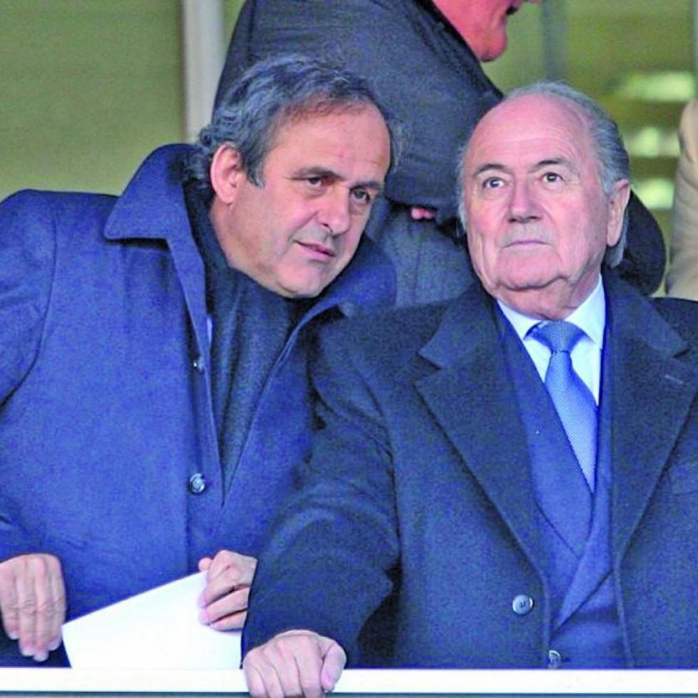 FIFA pide sanciones para Blatter y Platini