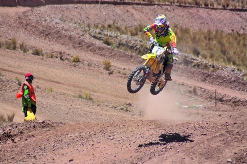 Choque se impone en la décima fecha del campeonato de motociclismo