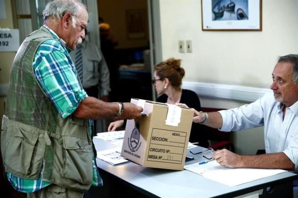 Votación de segunda vuelta en Argentina ingresa a su recta final