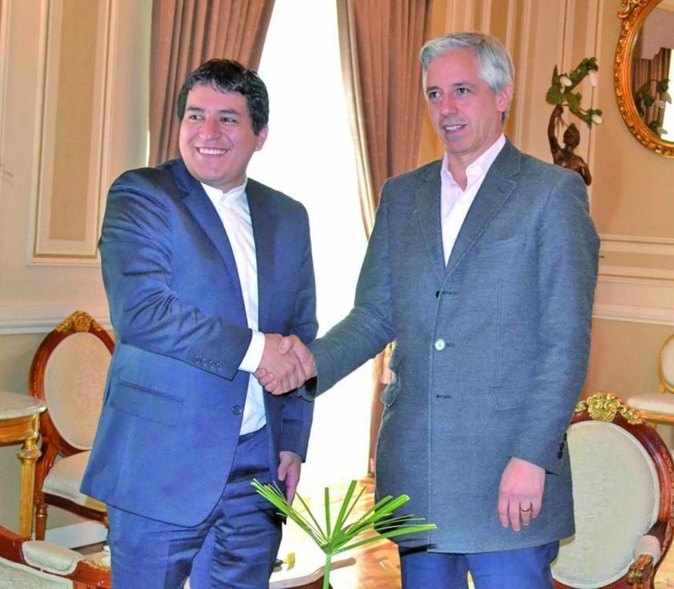 Ecuador pide a Bolivia baterías de ión - litio para autos eléctricos
