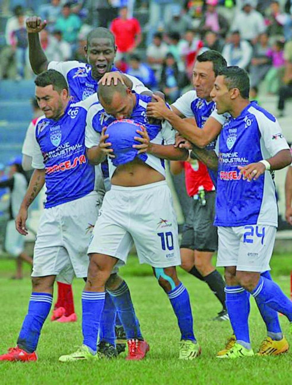 El Toro expone la punta del torneo  