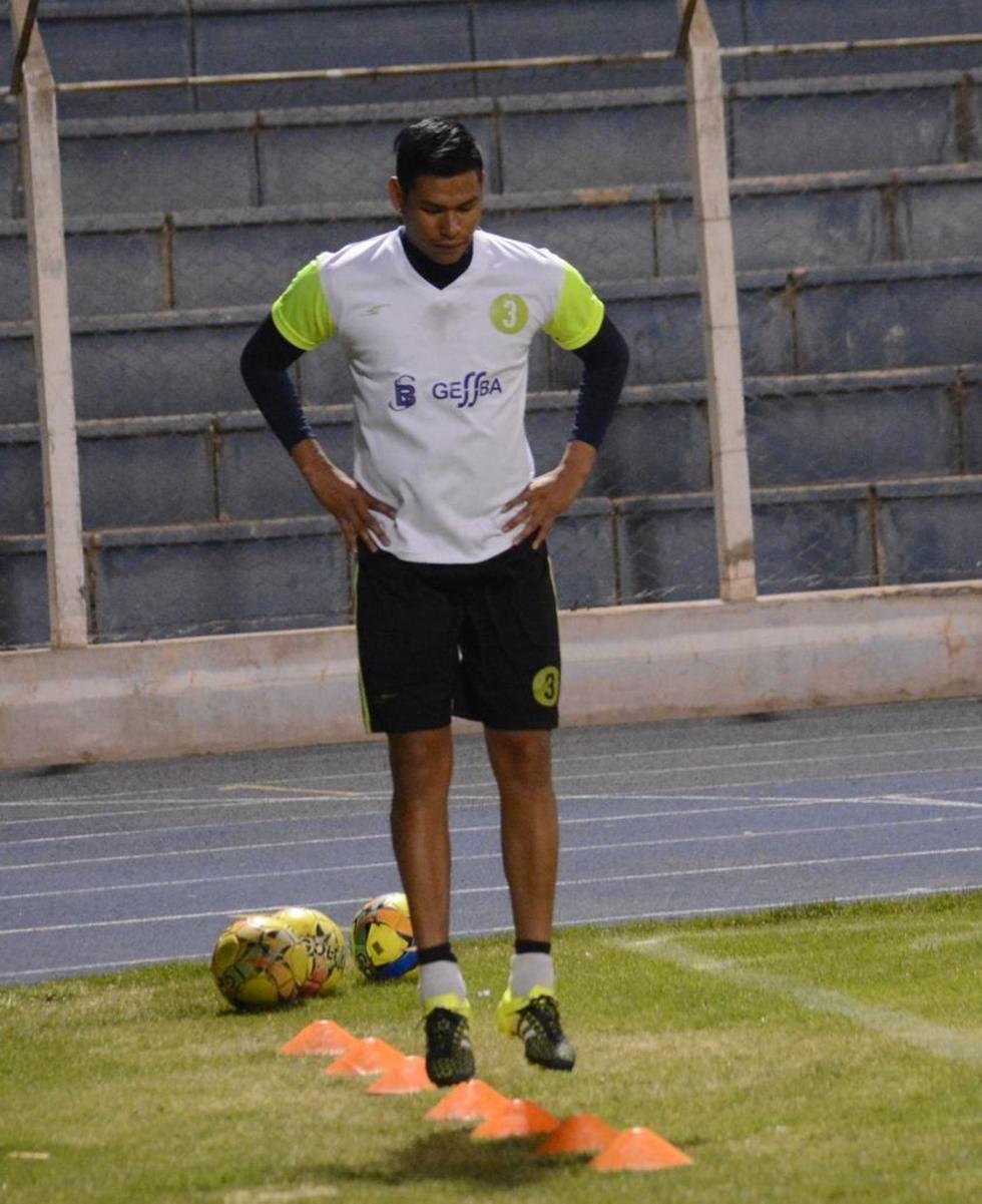 Eduardo Ortiz y Leonardo Toco trabajan de manera diferenciada al plantel 