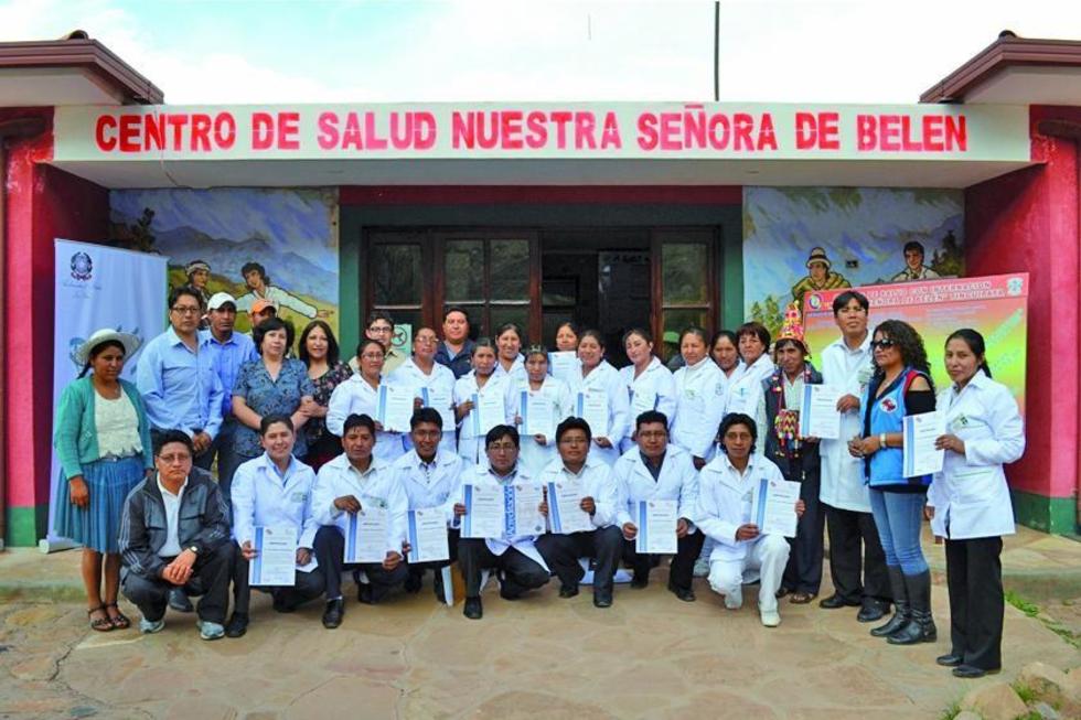 Acreditan centros de salud con enfoque intercultural