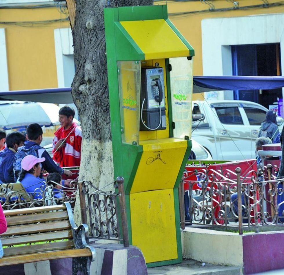 Ya casi nadie usa las líneas fijas para hacer llamadas telefónicas