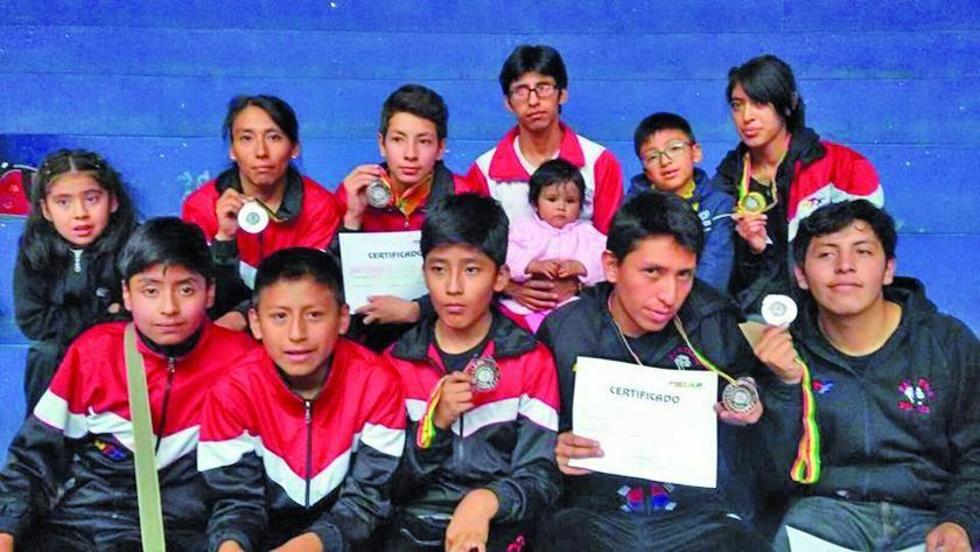 Potosinos logran 12 medallas en el nacional de taekwondo 