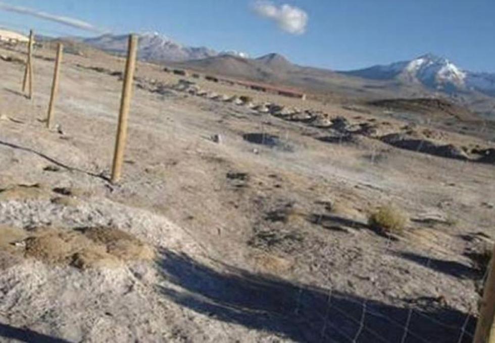 Llica denuncia que se  removió un hito en la frontera con Chile