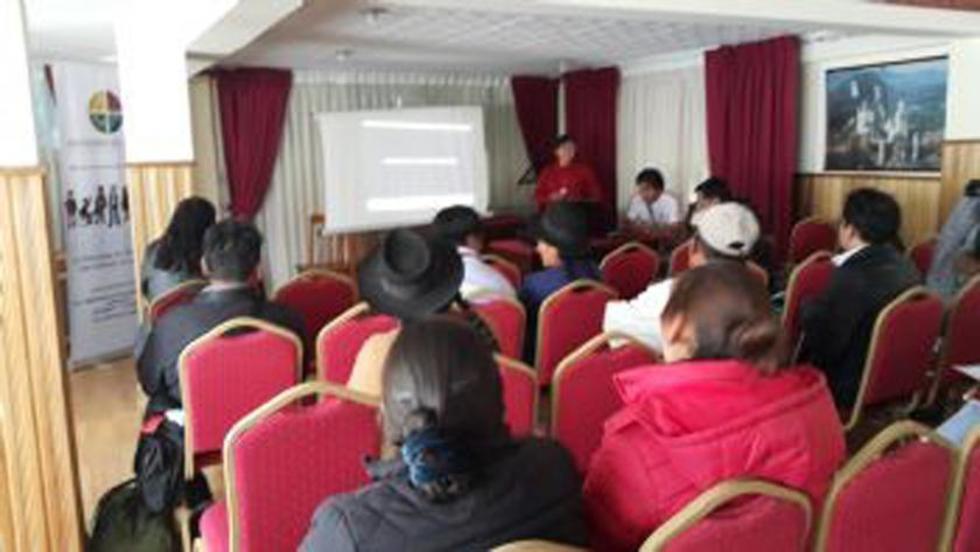 Difunden bases de legislación municipal en un taller regional