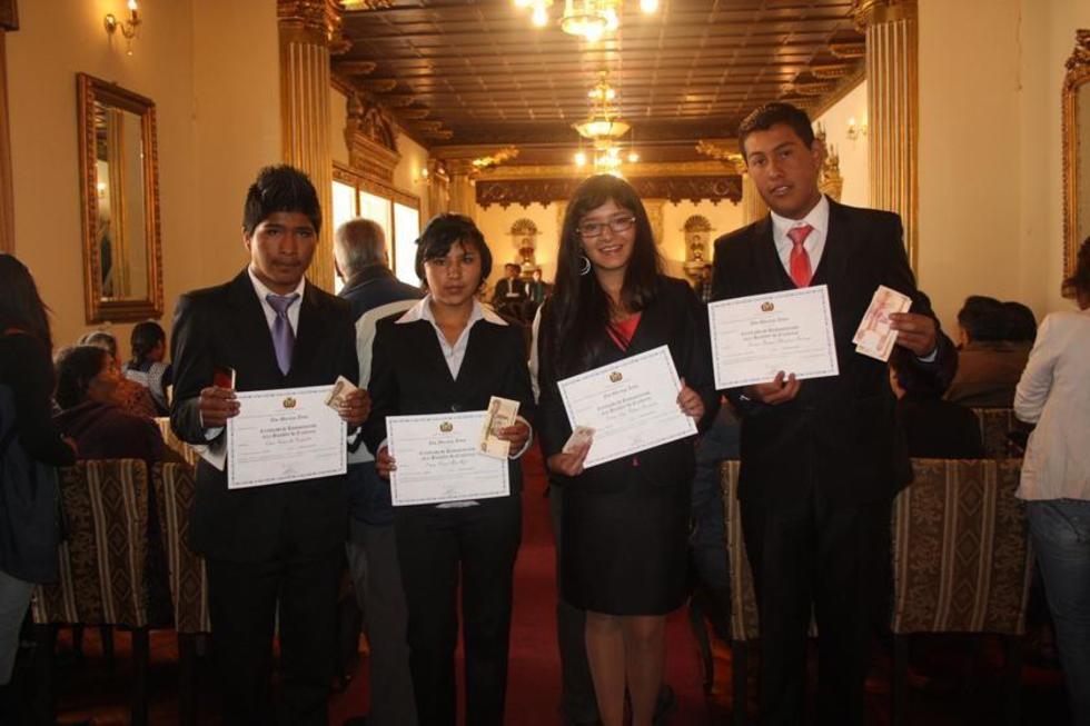 Los dos mejores bachilleres de Potosí están en Tupiza y Uyuni