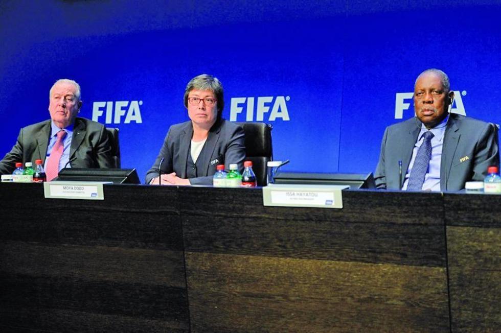 La FIFA decide suspender a Napout y Hawit