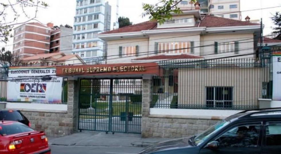 Referendo: TSE da plazo hasta este lunes para registro de encuestadoras 