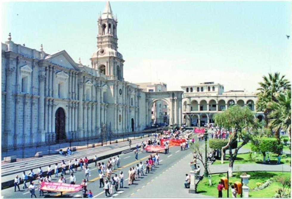 Más de 100 autores participan en el "Hay Festival" de ciudad de Arequipa