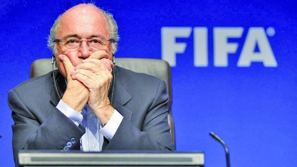 FBI investiga a Blatter por soborno