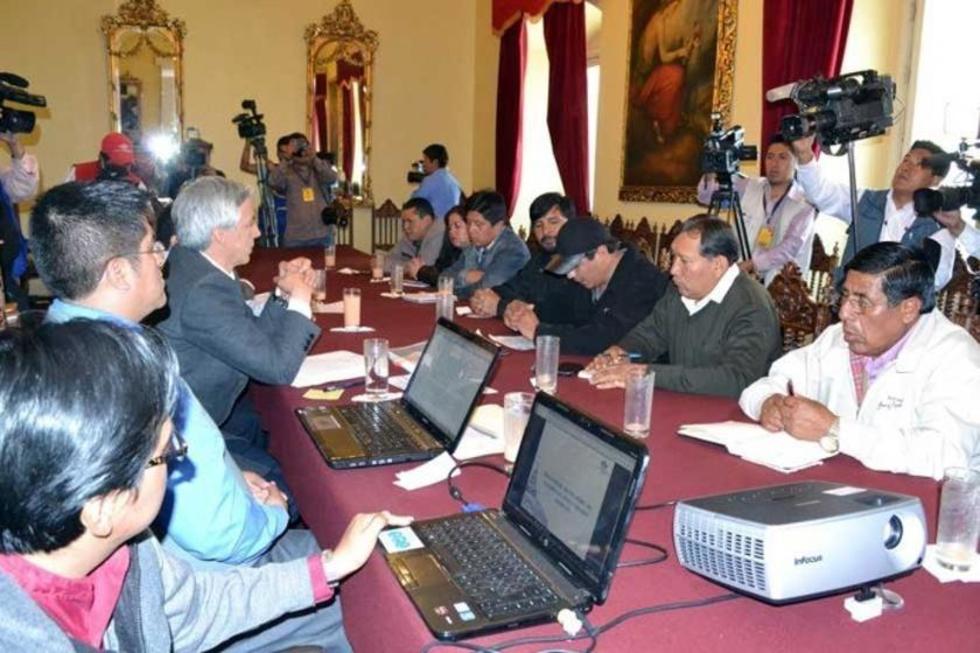 El pago del segundo aguinaldo se amplia y la COB lo rechaza 