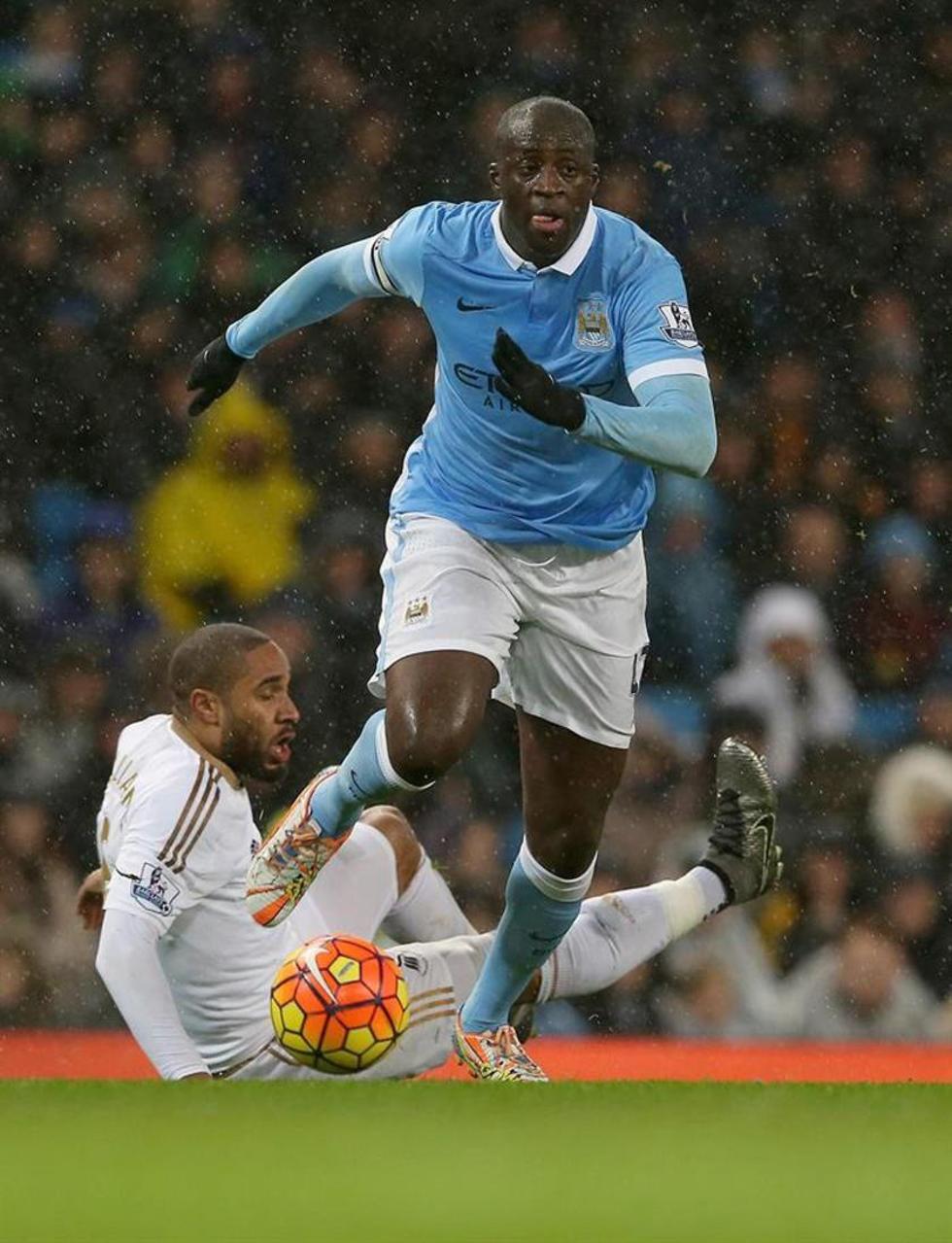City vence y sube al liderato de la Premier