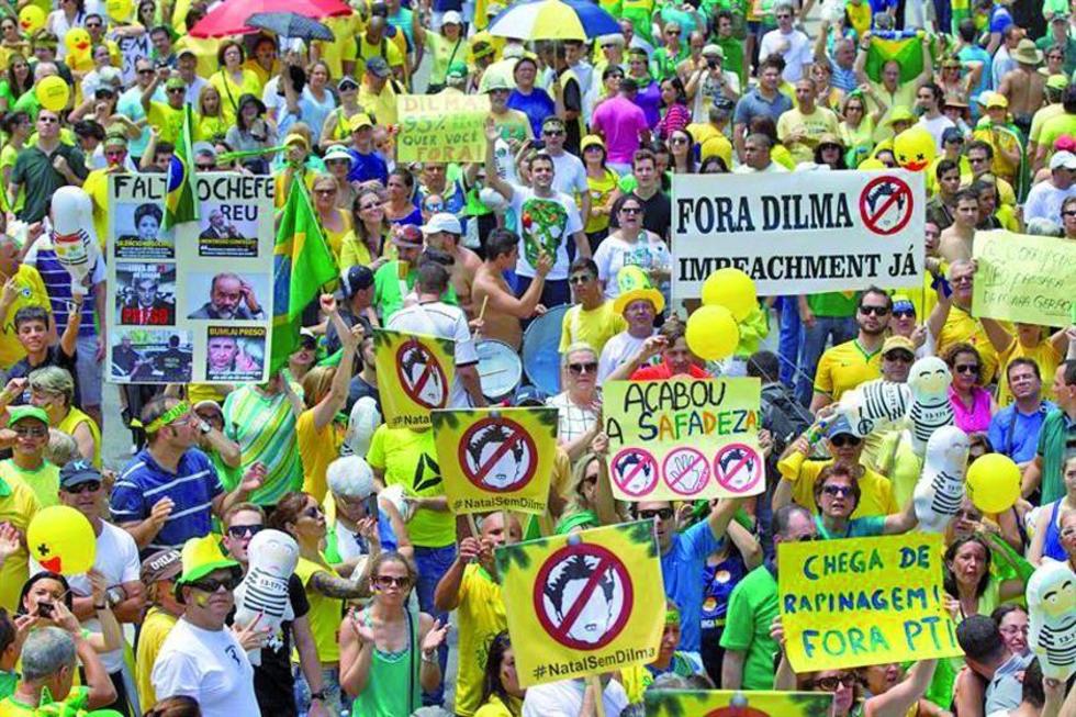Miles marchan por las calles para exigir la destitución de Dilma Rousseff