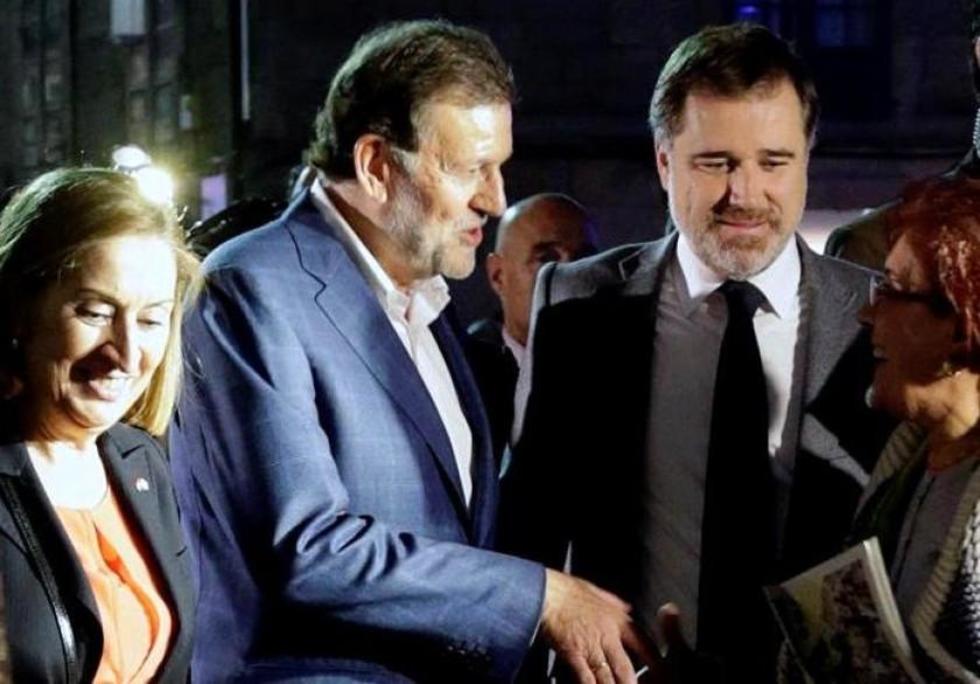 El presidente español Mariano Rajoy es agredido durante un acto electoral en España