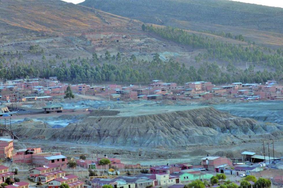 Comibol logra acuerdo para el traslado de colas de San Miguel