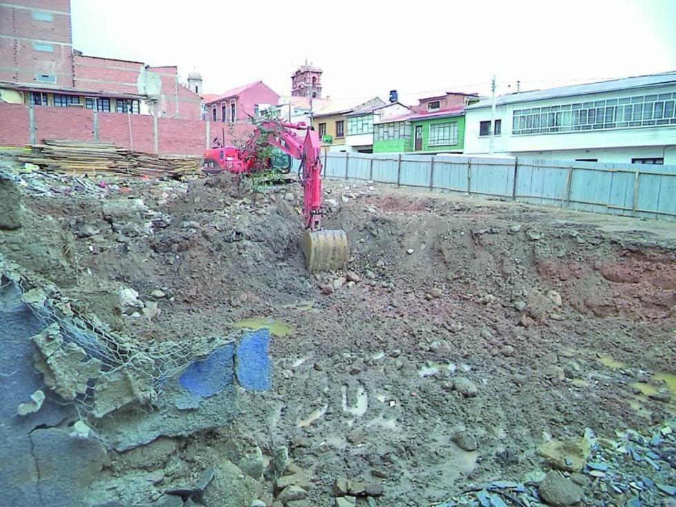 Preparan los terrenos para obra de salud